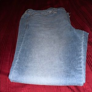 Ankle cut jeans